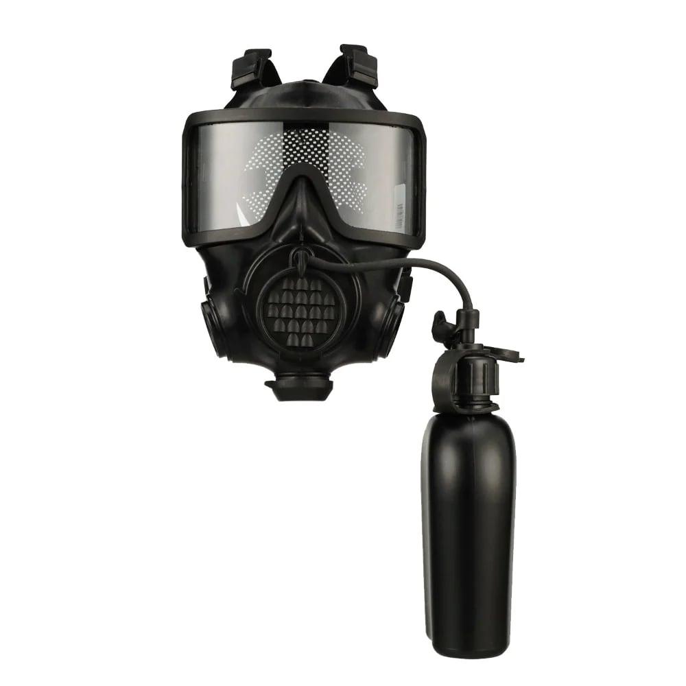 CM-8M connected to its canteen through the drinking tube